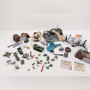 Vtg 1990 Micro Machines Military Battle Zones-Thunder Crossing & Barracuda Bay